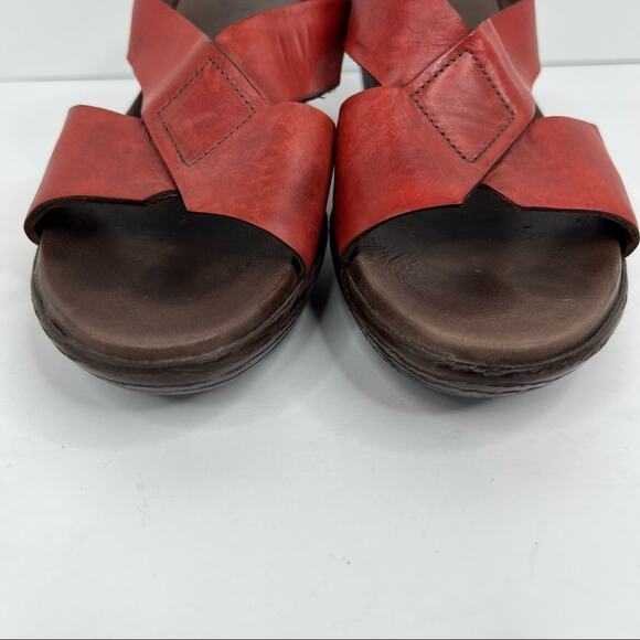Munro sandals women's 7.5 cross strap slip on open toe heeled red leather - Picture 4 of 12